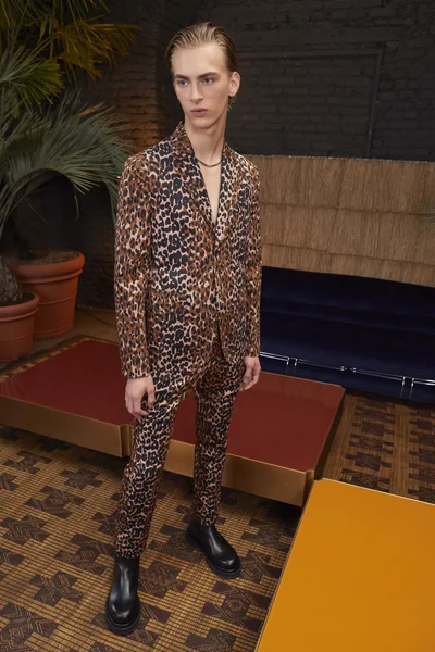 Look 21